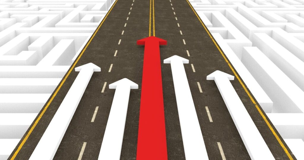 日本を超える経済規模を持つ中国沿岸部の巨大都市と高層ビル群