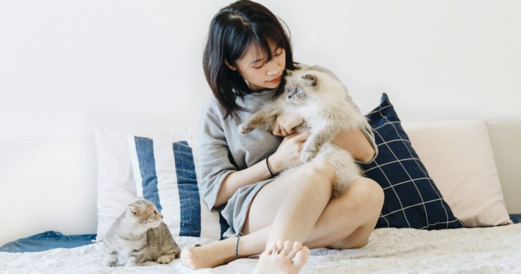 中国Z世代が好むソロキャンプやペットとの癒やしの時間(悦己消費)