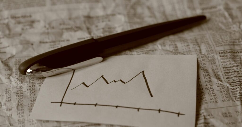下降するライン、海外ECの失敗の隠喩